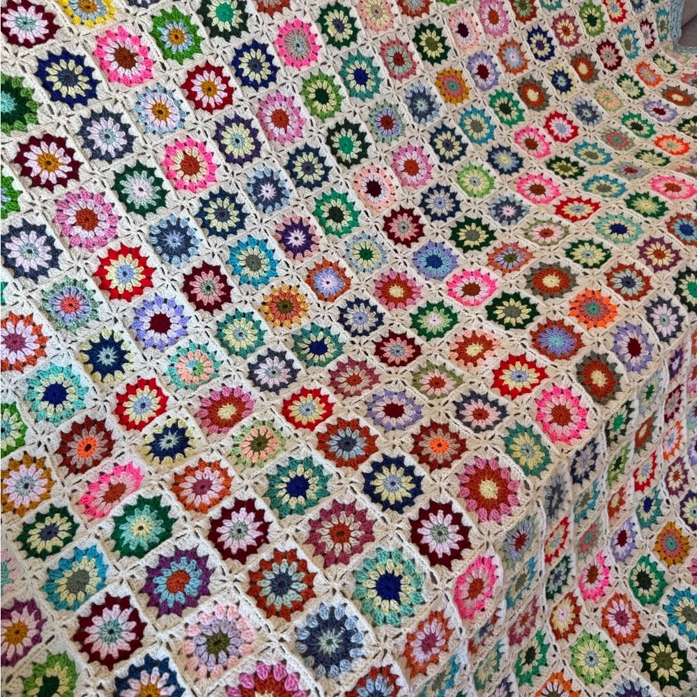 Granny square flower Blanket throw afghan 87” x 87”